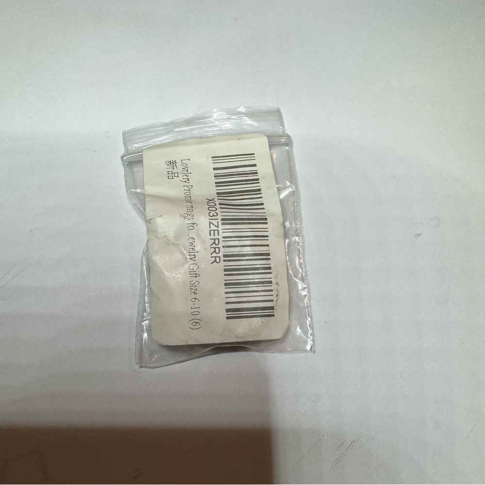 NWT Rose Gold Solitaire Band - Picture 16 of 16